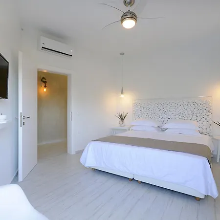 Villa The Sani Jewels, Nafsika With Private Pool *