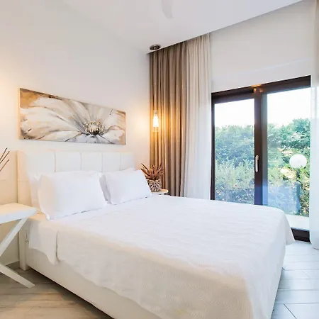 Villa The Sani Jewels, Nafsika With Private Pool