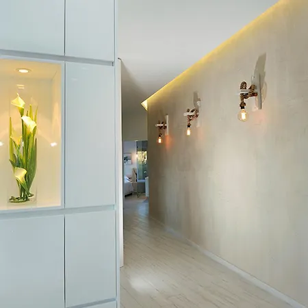 The Sani Jewels, Nafsika With Private Pool *